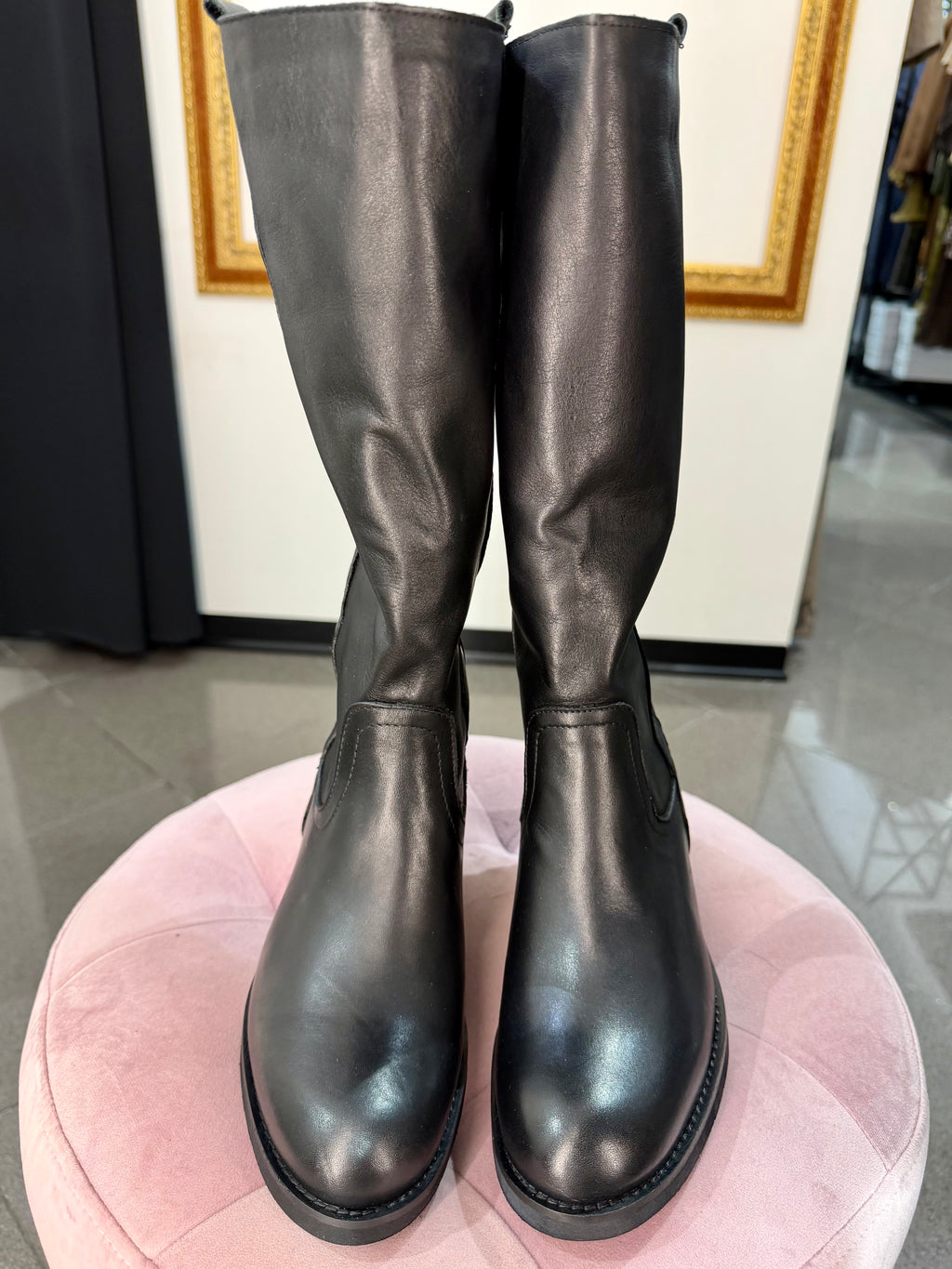 Biker Vitello Divine Follie