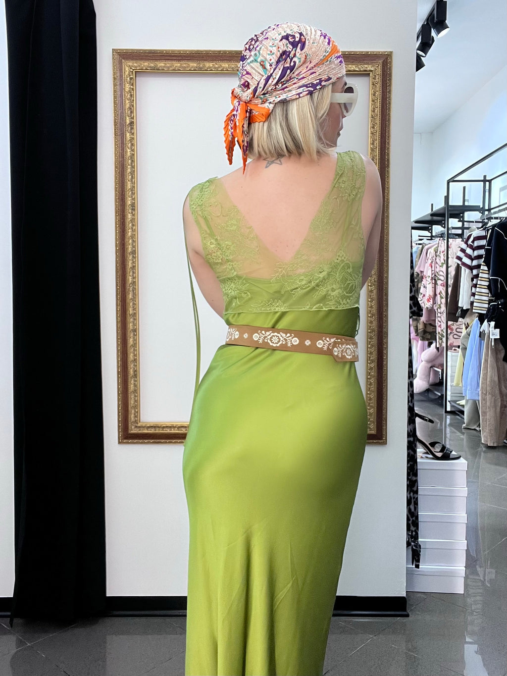 Abito Pizzo Kontatto