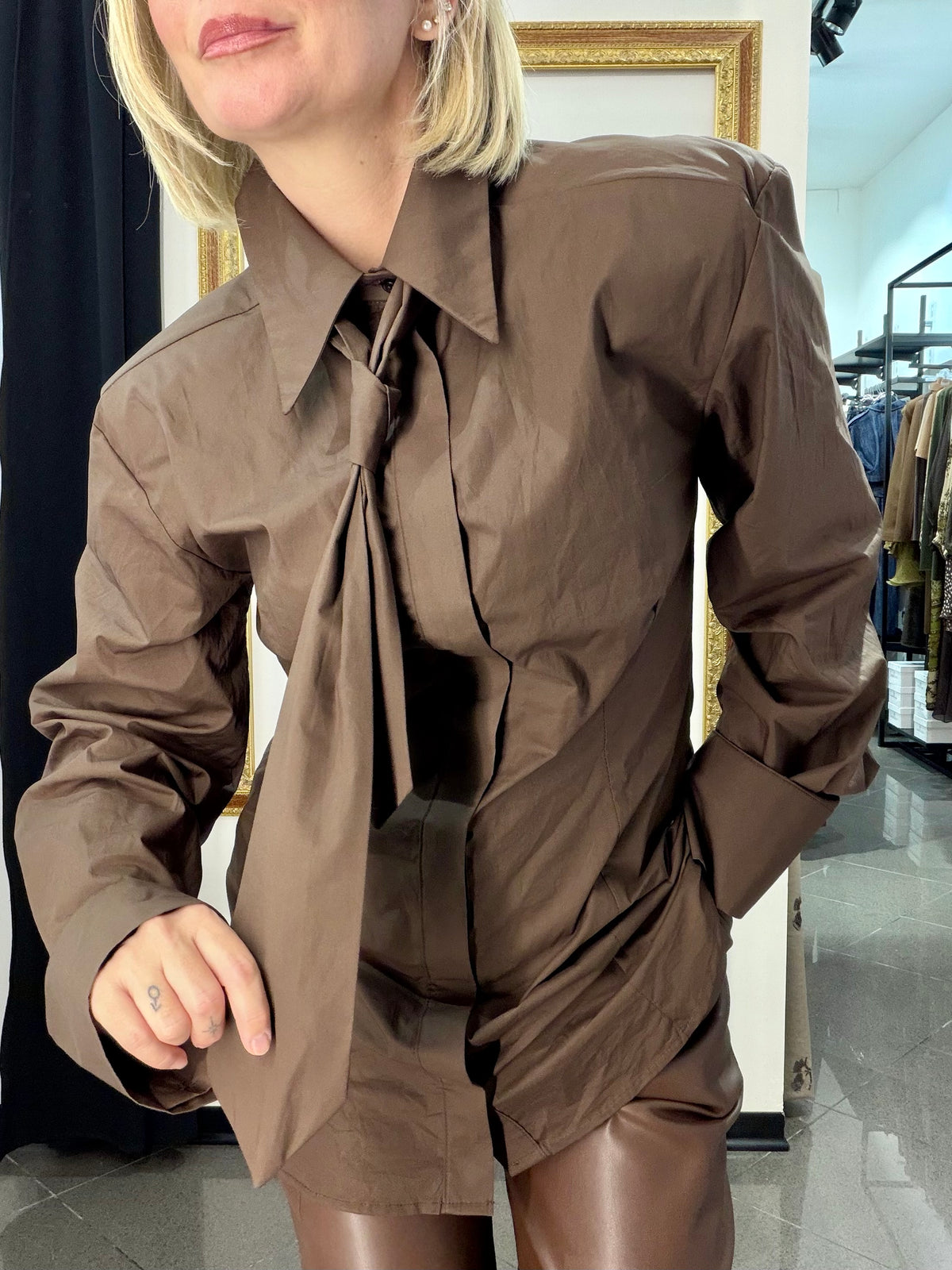 Camicia Cravatta Kostumn