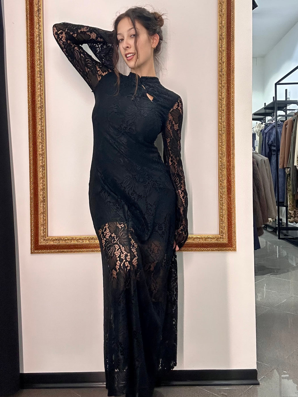 Abito Pizzo Kontatto