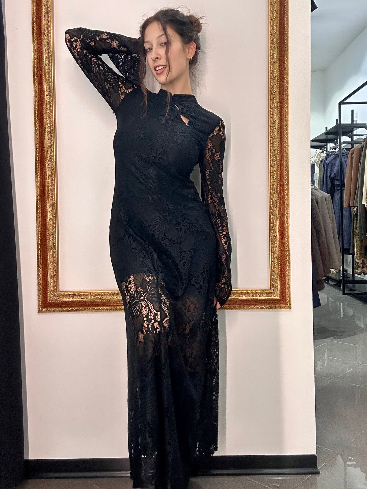 Abito Pizzo Kontatto