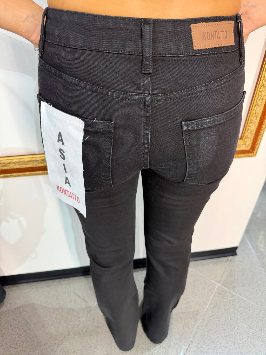 Jeans Asia Kontatto