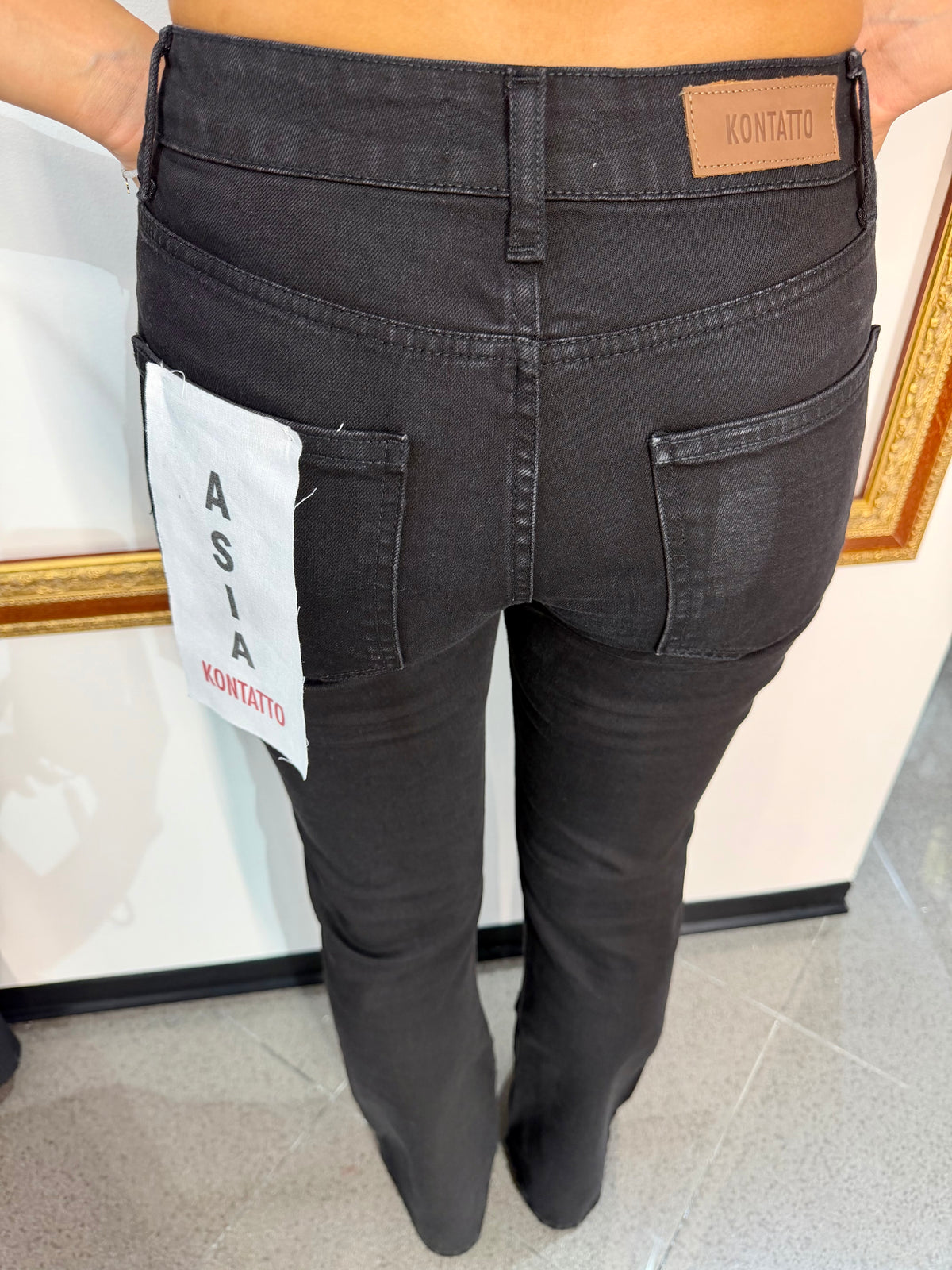 Jeans Asia Kontatto