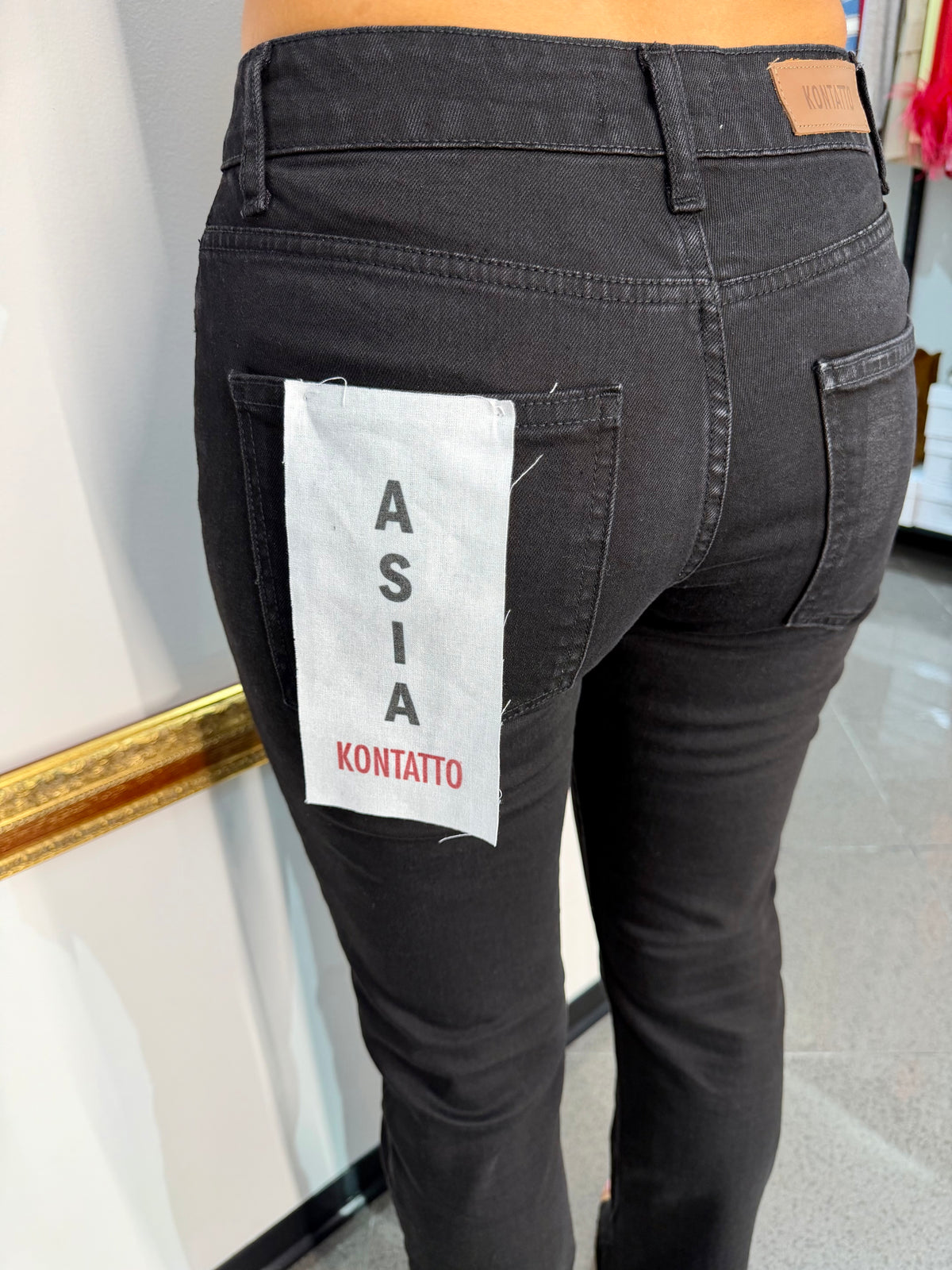 Jeans Asia Kontatto