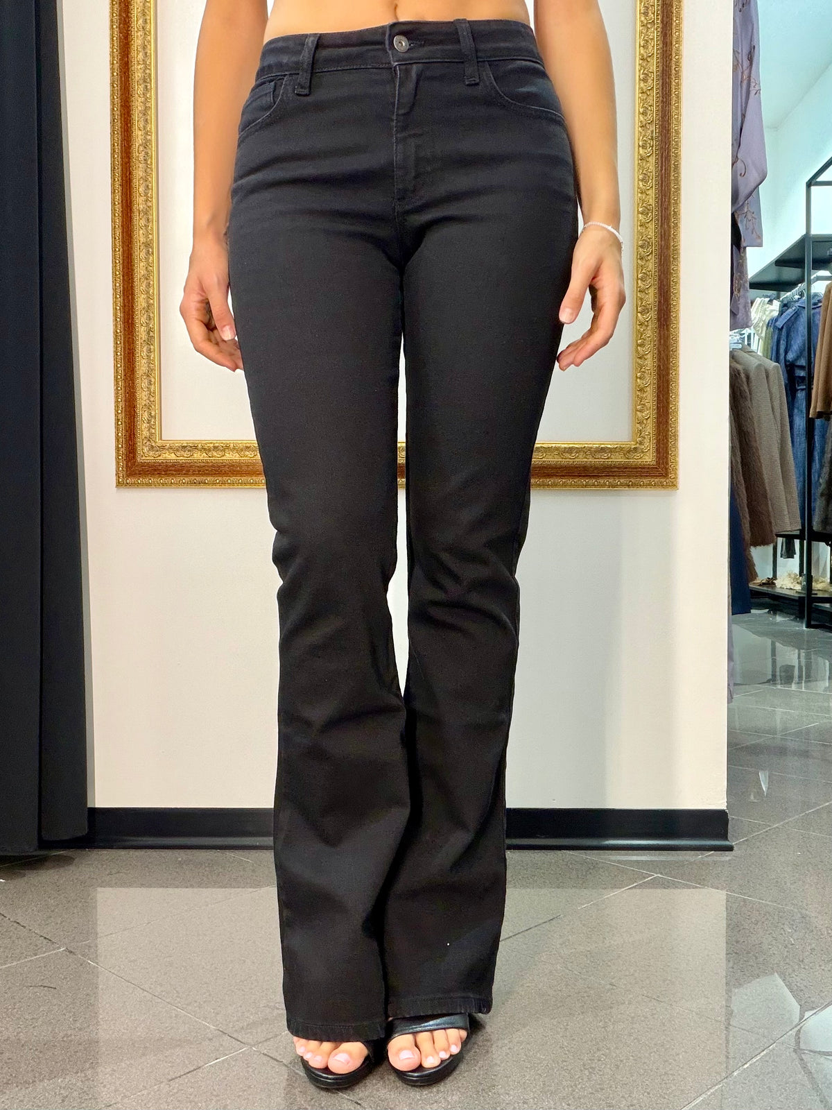 Jeans Asia Kontatto
