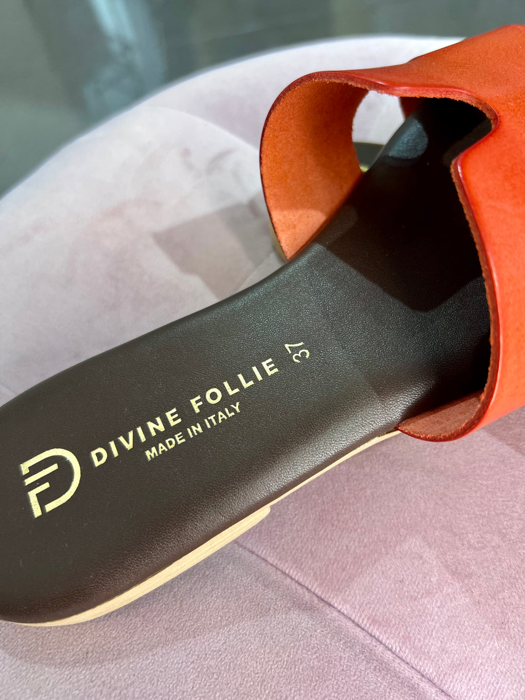 Vacchetta Rossa Divine Follie