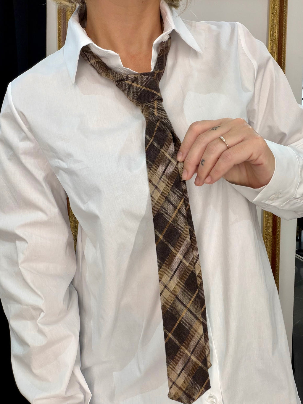 Camicia Cravatta Kontatto