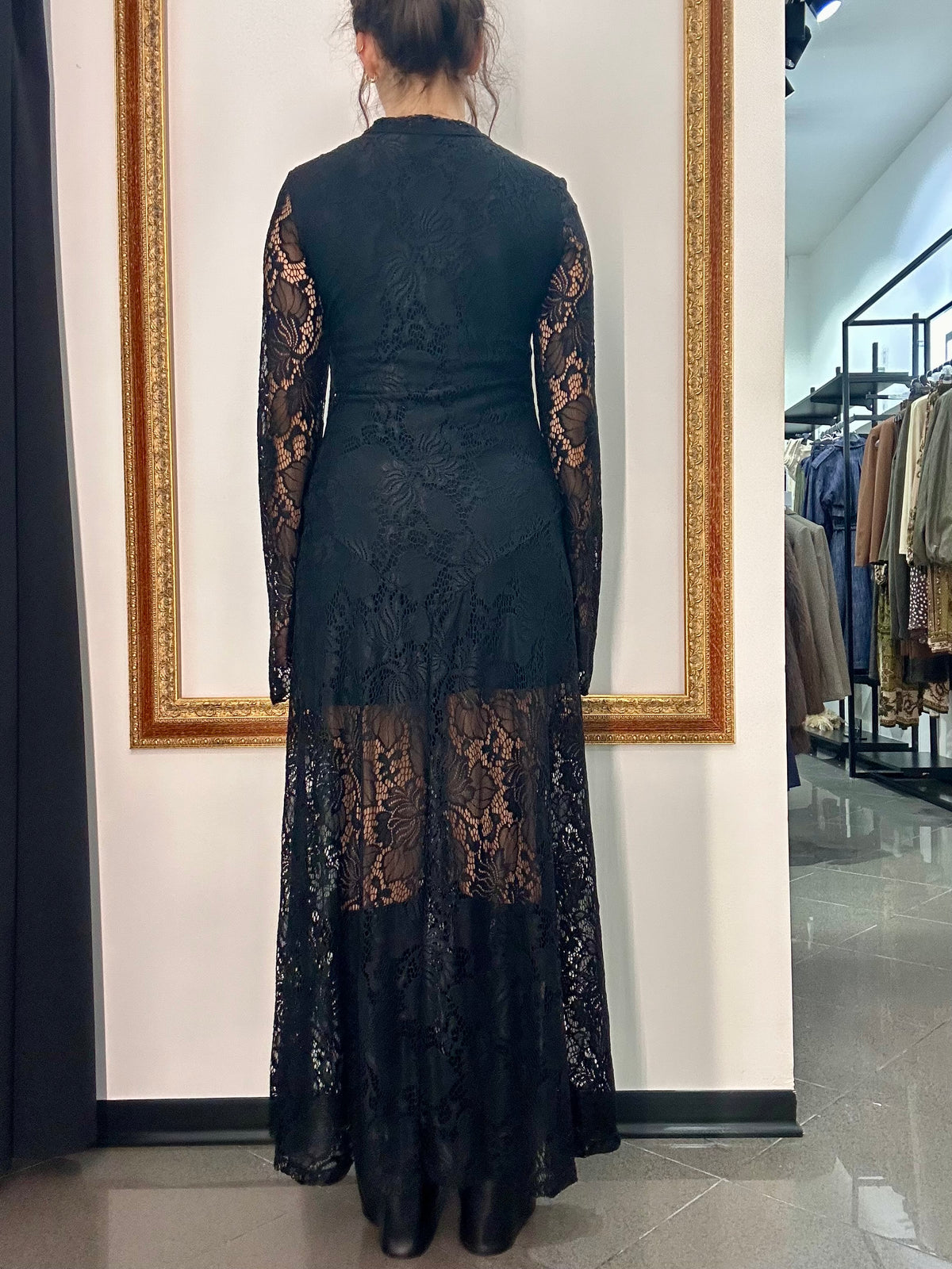 Abito Pizzo Kontatto