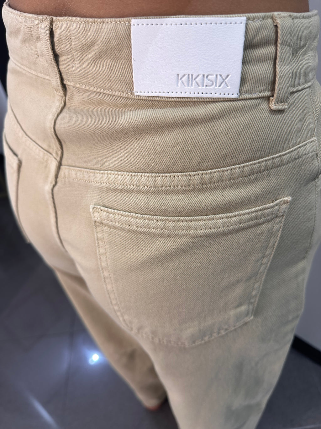 Jeans Mom Kikisix